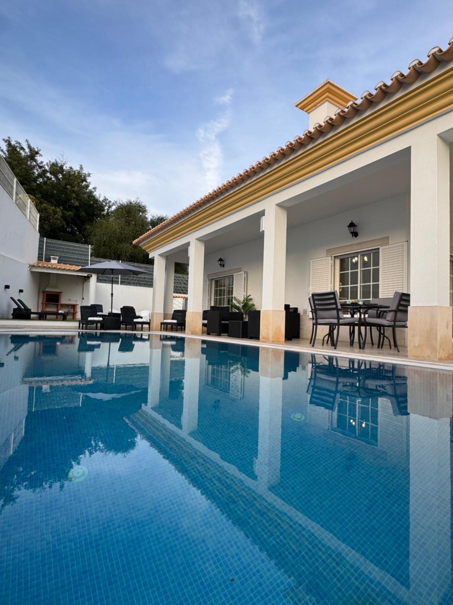 Villa Bonita Guesthouse Albufeira Old Town Buitenkant foto