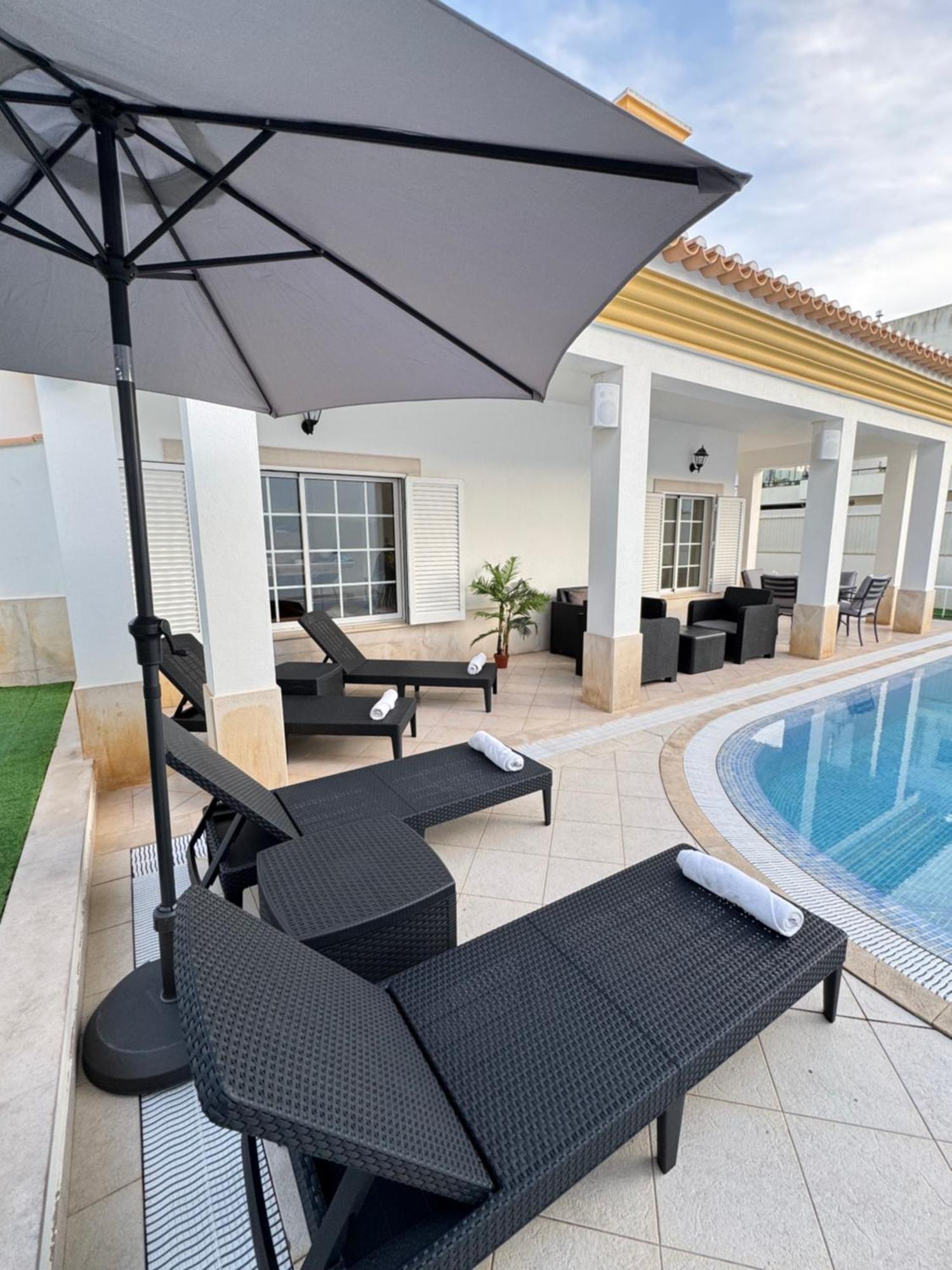 Villa Bonita Guesthouse Albufeira Old Town Buitenkant foto